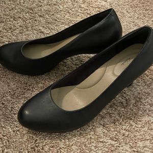 Clarks platform black heels